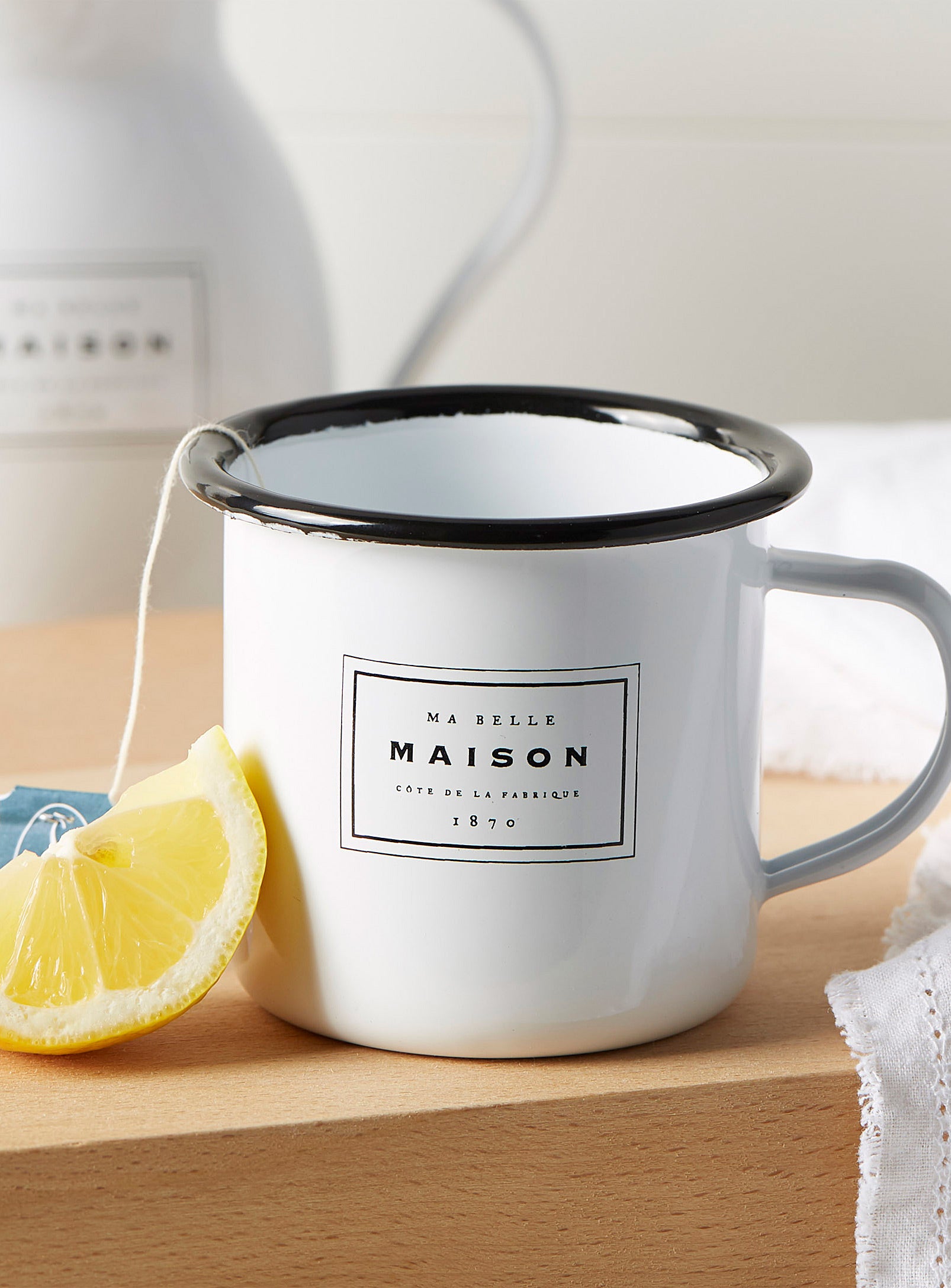 Exotic bird decorative vase