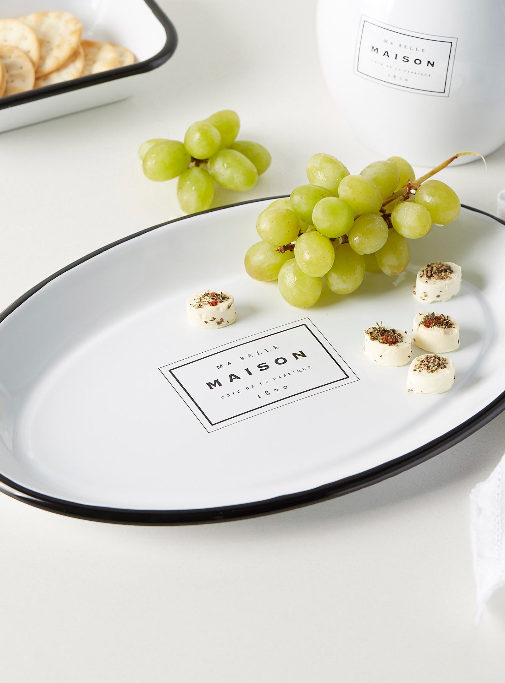 Exotic bird decorative vase