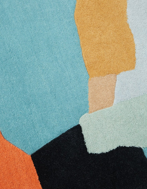 Man in Shower Rug 4’x6′